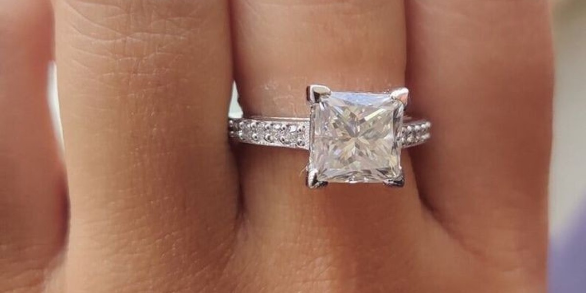Are Princess Cut Engagement Rings the Right Choice for Your Proposal?