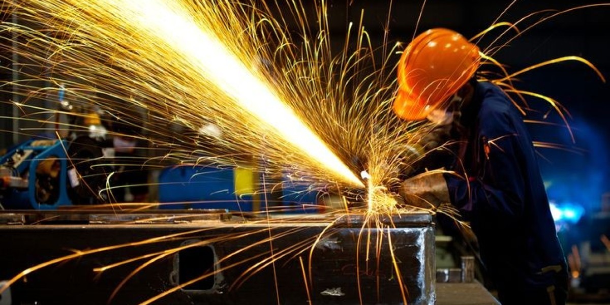 What to Know About Commercial Metal Construction