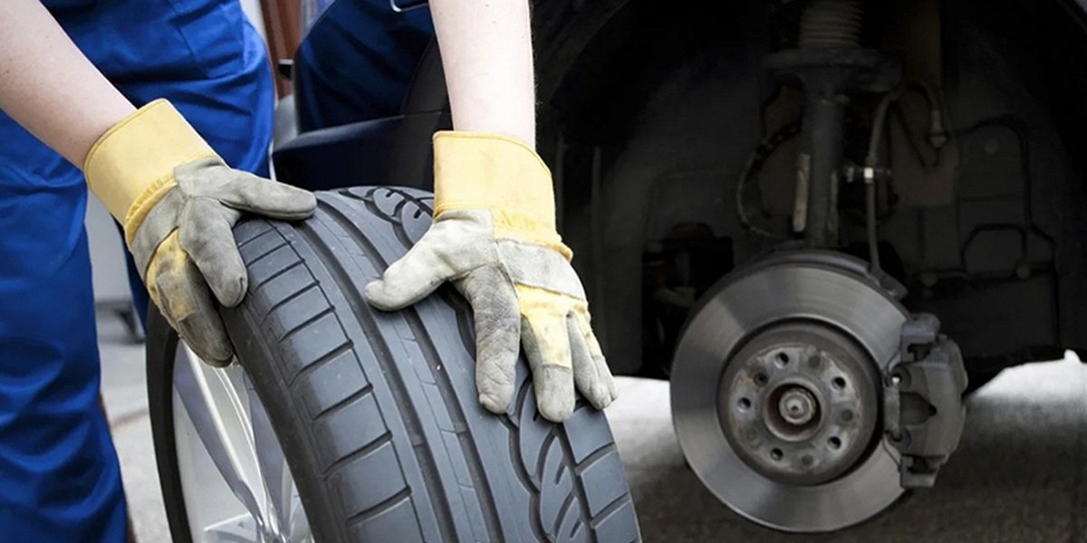 Why Professional Tire Emergency Assistance Matters in Austell