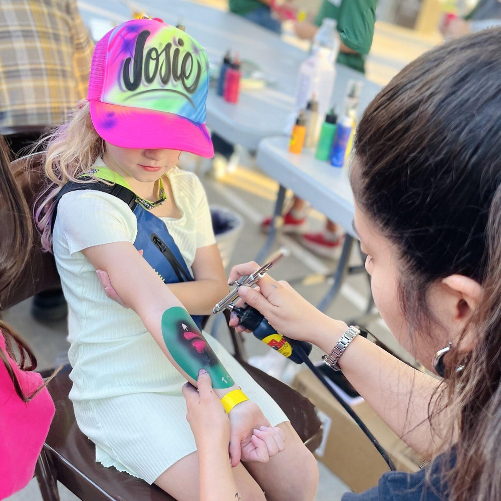 Live Airbrush Activations in Dallas, TX | Live Airbrush